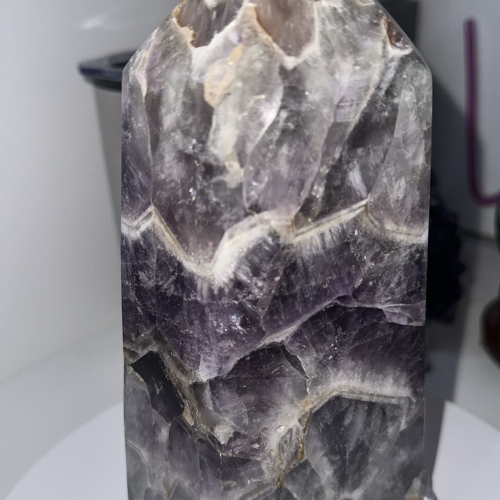 Chevron Amethyst Large Tower - CHAMYTWR-003 3lbs 135MM - Picture 6 of 7